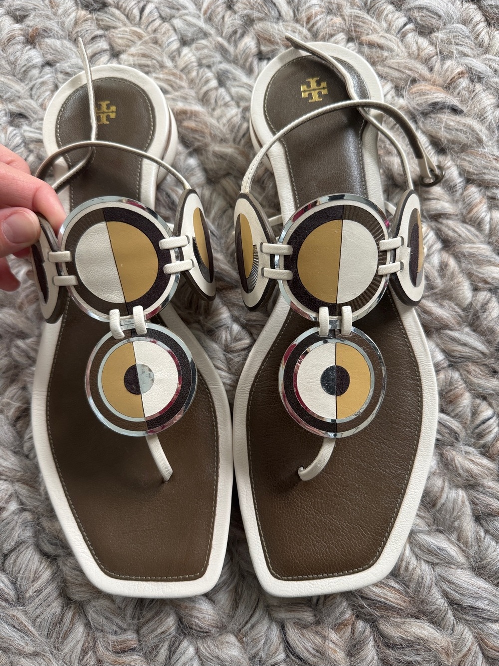 Tory Burch White Leather Circular Accent Thong Sandals with Brown Footbed